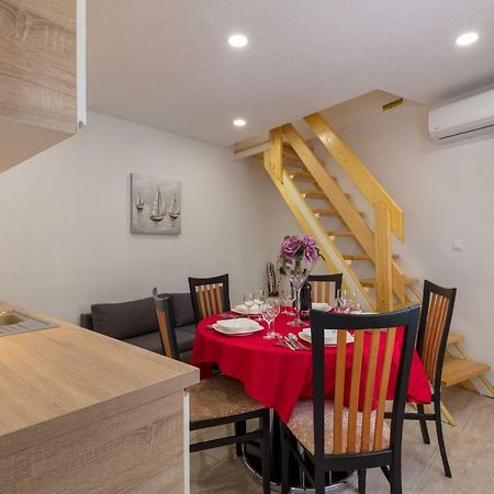 Holiday Home Vesna Baska Voda Bagian luar foto