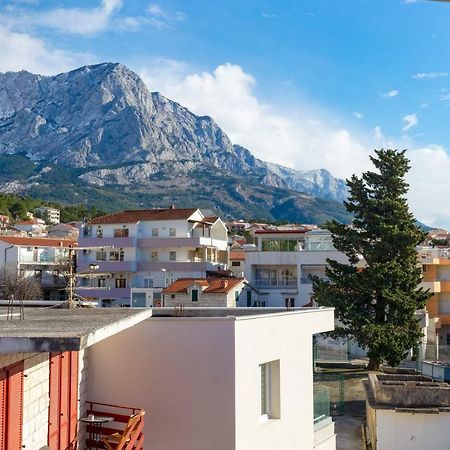 Holiday Home Vesna Baska Voda Bagian luar foto