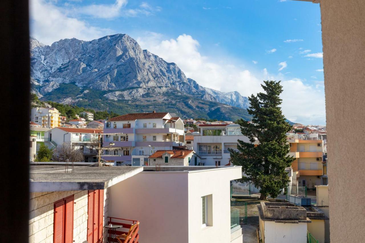 Holiday Home Vesna Baska Voda Bagian luar foto