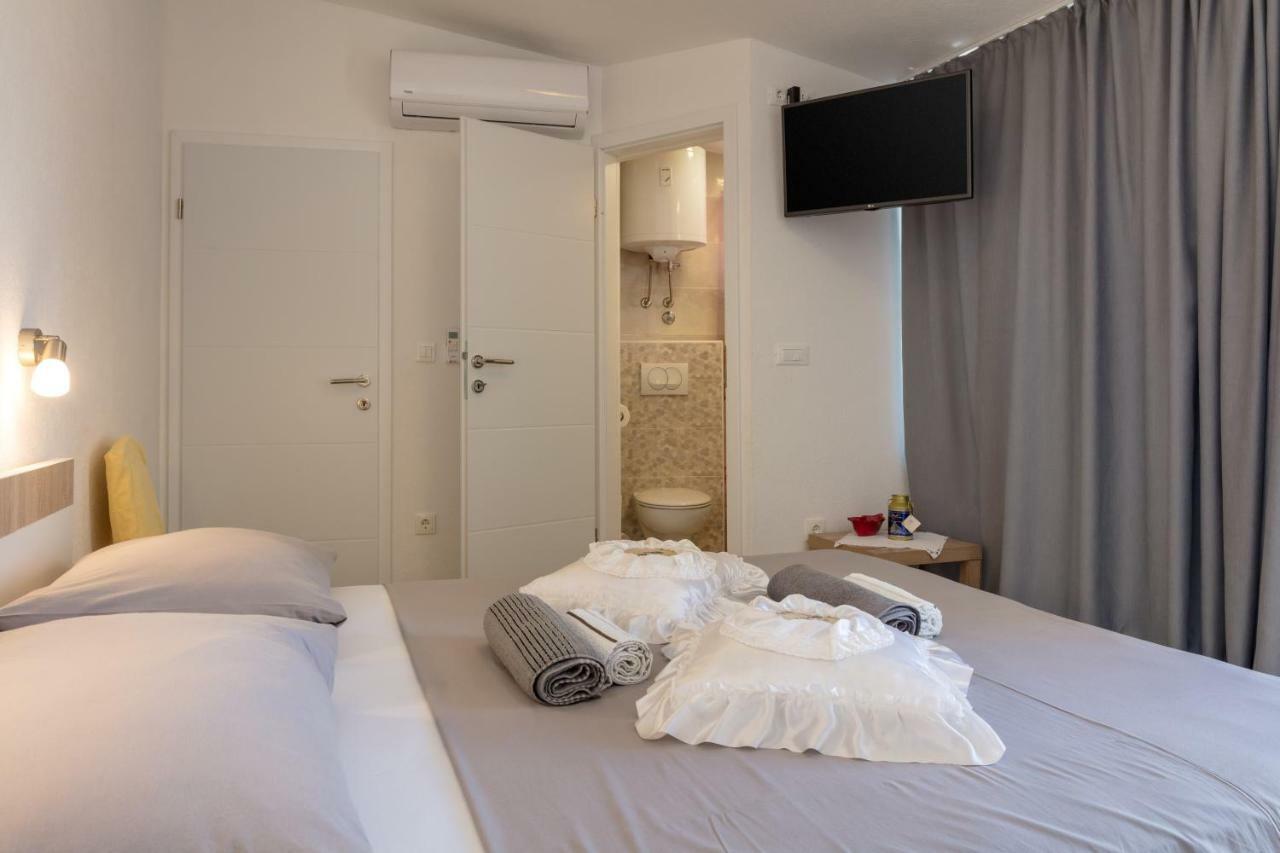 Holiday Home Vesna Baska Voda Bagian luar foto