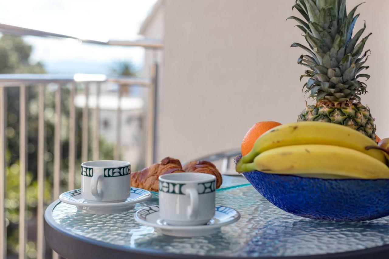 Holiday Home Vesna Baska Voda Bagian luar foto